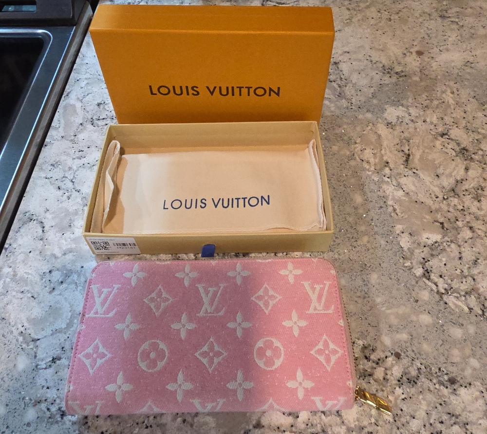 Louis Vuitton Pink Monogram Zip Around Wallet with Gold-Tone Hardware